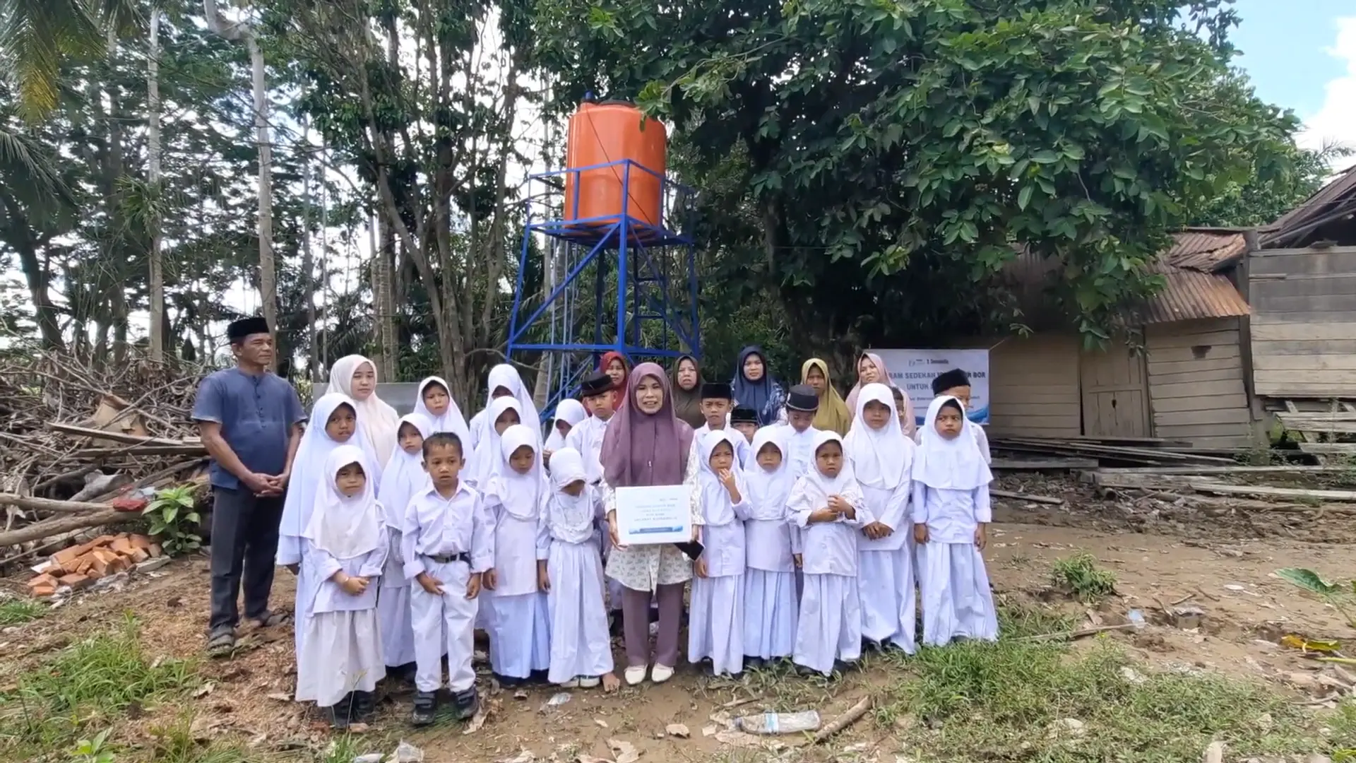 Pembangunan Sumur Bor di Desa Sunting Aceh Tamiang Telah Selesai