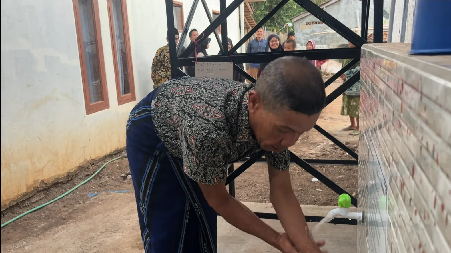 Pembangunan Sumur Bor di Masjid Al Ikhlas Garut Telah Selesai