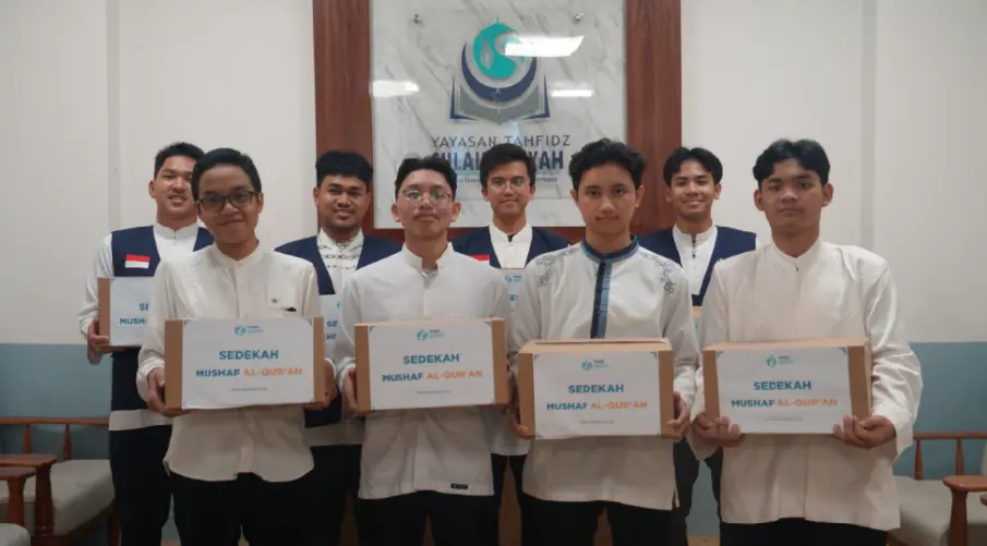 Pendistibusian Program Sedekah Al-Qur’an: Menebar Cahaya Hingga Pelosok Negeri